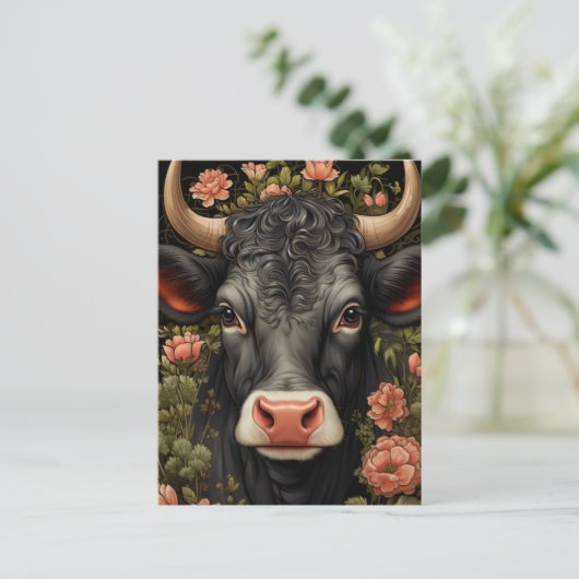 花に巻き毛の黒い牛 ポストカード (スタンド正面)
