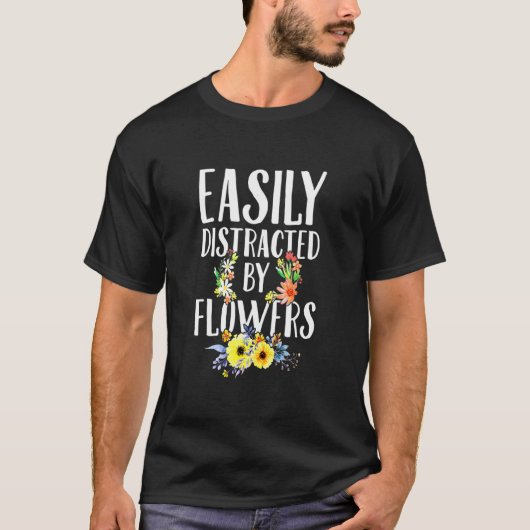 花に気を取られがち ガーデニングプラン Tシャツ (正面)