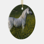 花に立っているアラビアの馬 セラミックオーナメント (右)