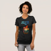 花に騙されるな – グランピー・ノーム Tシャツ (正面フル)