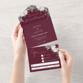 花のあるバーガンディーブラッシュの素朴なウェディングスタイル オールインワン招待状 (貼ってはがせる)