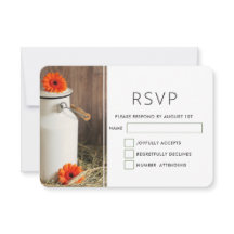 花のある素朴な白いミルクジャー ウェディング