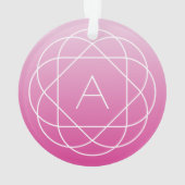 花のような幾何学的モノグラム |ピンク色の網掛グラデーションけ オーナメント (裏面)