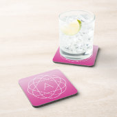 花のような幾何学的モノグラム |ピンク色の網掛グラデーションけ コースター (右側)