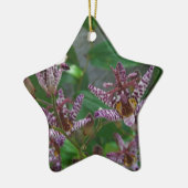 花のような紫のストライプのピンクの白い蘭 セラミックオーナメント (左)