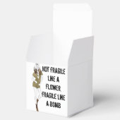 花のように壊れにくく、爆弾T-Sのように壊れやすい フェイバーボックス (オープン)