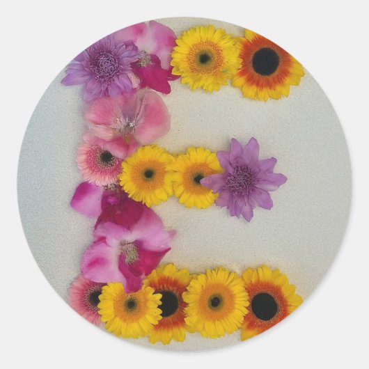 花のアルファベットE ラウンドシール (正面)