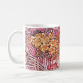 花のアールヌーボーのマグの中のミュシャの女性 コーヒーマグカップ (左)