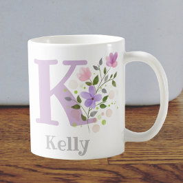 花のイニシャルと名前のケリー コーヒーマグカップ