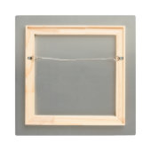 花のクイルトにくるまれた夢見る眠る子供 メタルプリント (裏面)