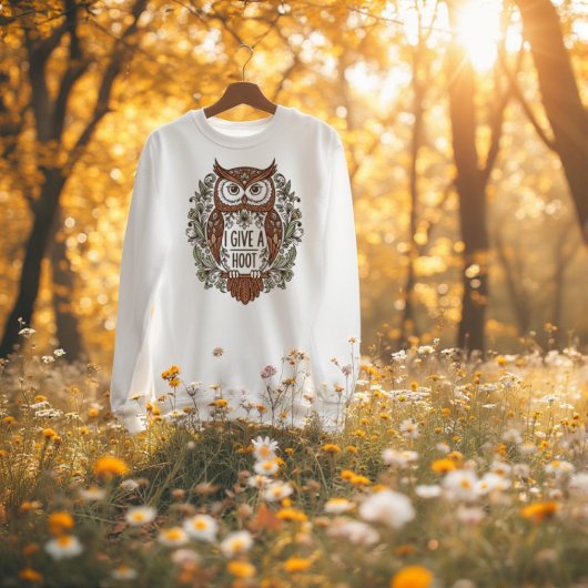 花のデザインの茶色のフクロウ Tシャツ