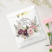 花のバラ色とワインレッドの秋の葉の花束 ブライダルシャワー フェイバーバッグ (封をした状態)