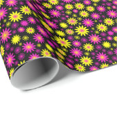 花のパターン – ホットピンク、黄、黒 ラッピングペーパー (ロールコーナー)