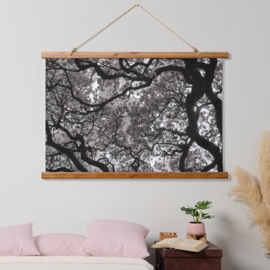 花のマグノリアの木02 吊り下げ型タペストリー (寝室)