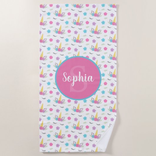 花のユニコーンの顔のパーソナライズなモノグラムの女の子 ビーチタオル (正面)