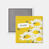 花の上に蜂の四角い磁石 – 黄色の背景 マグネット (正面/裏面)