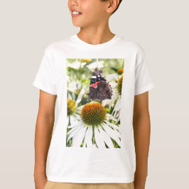 花の上のアゲハチョウ Tシャツ