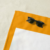 花の中のダルマチアン ビーチタオル (インサイチュ)