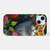 花の中の可愛いオレンジ色の猫  iPhone 15ケース (裏面横)