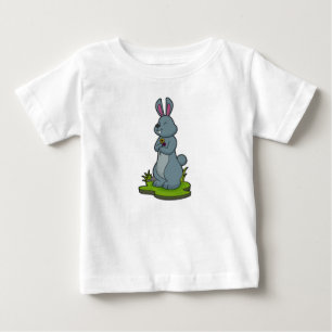 花の付いたウサギ ベビーTシャツ