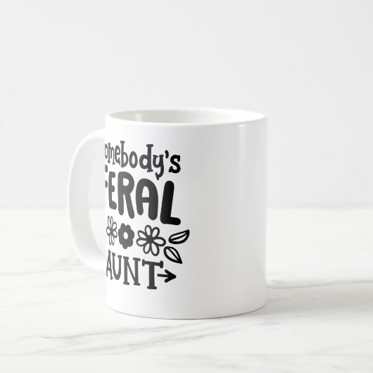 花の付いた「だれかのフェラル叔母」 コーヒーマグカップ (正面左)