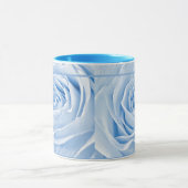 花の写真の可憐な淡いブルーは上がりました マグカップ (中央)