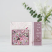 花の匂いを嗅ぐのに時間がかかる ポストカード (スタンド正面)