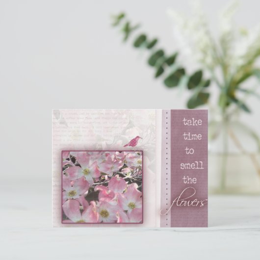 花の匂いを嗅ぐのに時間がかかる ポストカード (スタンド正面)