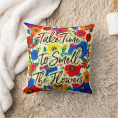 花の匂いを嗅ぐのに時間がかかる#2 クッション (ブランケット)