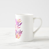 花の名前とモノグラパーソナライズされたム ボーンチャイナマグカップ (右)