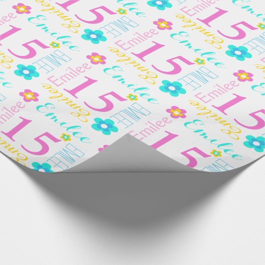 花の名前をカスタムするのEmileeの年齢15の誕生日の覆い ラッピングペーパー (角)