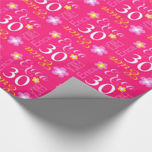 花の名前をカスタムするエリカ30の誕生日の覆い ラッピングペーパー (角)