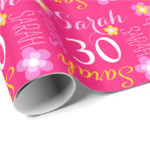花の名前をカスタムするサラ30の誕生日の覆い ラッピングペーパー (ロールコーナー)