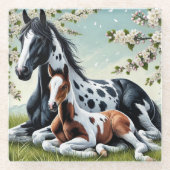花の咲く木々の間で休む馬と馬 ガラスコースター (正面)