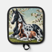 花の咲く木々の間で休む馬と馬 鍋敷き (正面)