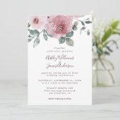 花の塵っぽいピンクのバラのバーガンディーの結婚式の招待状 招待状 (スタンド正面)