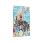 花の川に浮かぶ、おとぎ話のオッター メタルプリント (3/4)