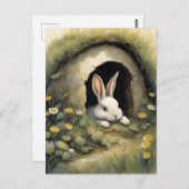 花の巣穴の居心地の良いウサギ ポストカード (正面/裏面)
