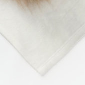 花の帽子を持つ猫 フリースブランケット (角)