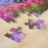 花の庭にかわいい白黒カラフルの猫 ジグソーパズル (側面)