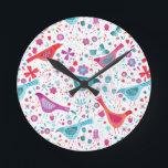 花の庭の水色の絵画鳥 ラウンド壁時計<br><div class="desc">水かわいらし色絵画は明るいカラフルのスタイルでモダン、ピンク、紫、オレンジとティール（緑がかった色）ブルーの色合いの花の庭で。バーダー、鳥類学者、自然愛好家、庭師に最適。</div>