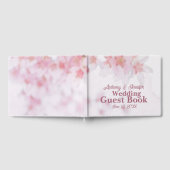 花の桜のピンクと白のカスタムネーム ゲストブック (全面)