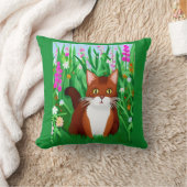 花の畑に咲くリトルジンジャーブラウン子猫 クッション (ブランケット)