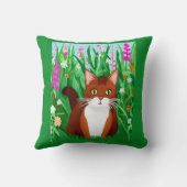 花の畑に咲くリトルジンジャーブラウン子猫 クッション (裏面)