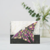 花の紙の折り紙蝶 ポストカード (スタンド正面)