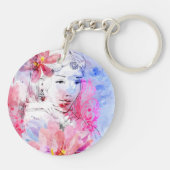 花の花束を持つ美しい女の子 キーホルダー (裏面)