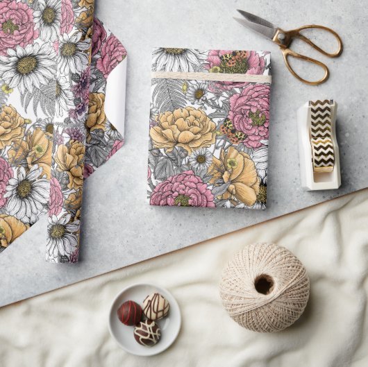 花の花束 – バラ、牡丹、デイジーはfe ラッピングペーパー (クラフト)