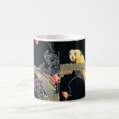 花の茂みの枝にオウム コーヒーマグカップ (中央)