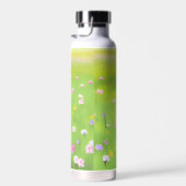 花の草地にかわいいベビーうさぎ ウォーターボトル (右面)