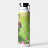 花の草地にかわいいベビーうさぎ ウォーターボトル (背面)